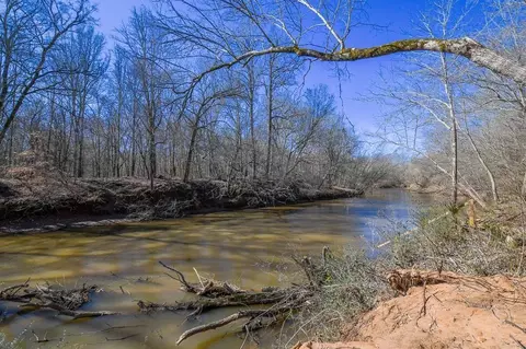 View/Area - 1020 Riverbend Rd, Commerce, GA 30530 photo 2 of 3