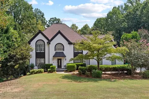 5502 Oakwood Dr, Stone Mountain, GA 30087