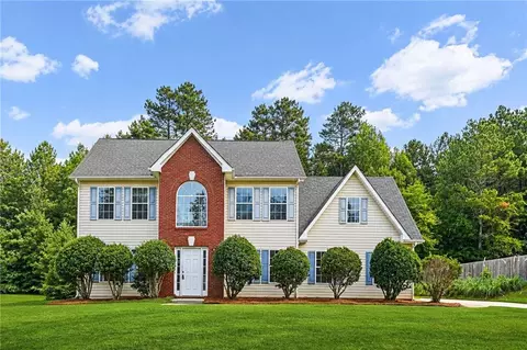 9426 Carnes Crossing Cir, Jonesboro, GA 30236