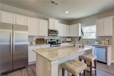 Kitchen - 15 Ruby Robin Rd, Jefferson, GA 30549 photo 1 of 3