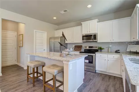 Kitchen - 15 Ruby Robin Rd, Jefferson, GA 30549 photo 2 of 3