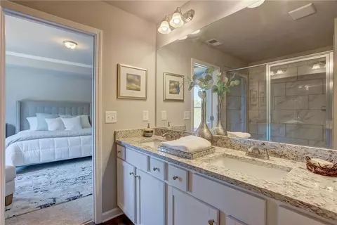 Bath - 15 Ruby Robin Rd, Jefferson, GA 30549 photo 3 of 4