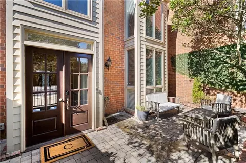 63 Willow Gln, Atlanta, GA 30342