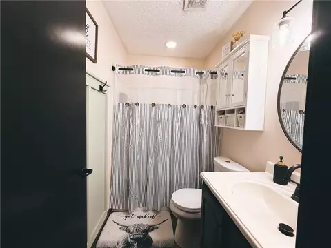 Bath - 320 Langston Rd, Perry, GA 31069 photo 1 of 1