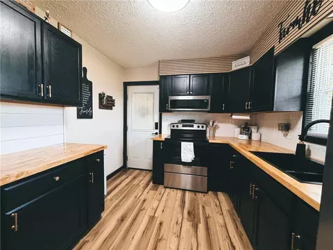 Kitchen - 320 Langston Rd, Perry, GA 31069 photo 2 of 2