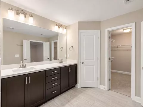 Bath - 1374 Doublegate Dr, Atlanta, GA 30319 photo 3 of 6