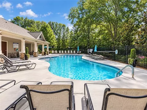 Exterior - 1374 Doublegate Dr, Atlanta, GA 30319 photo 6 of 9