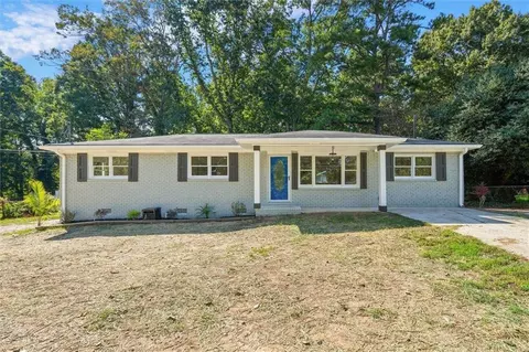 6963 Debbie Ln, Lithia Springs, GA 30122