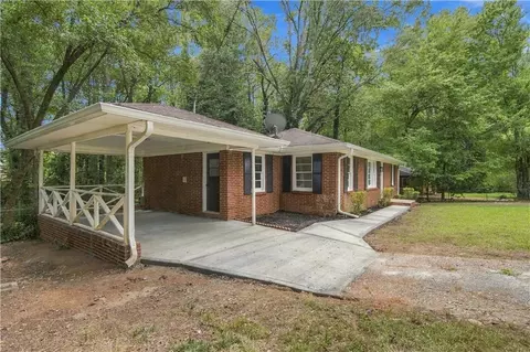 3944 Creel Dr, Lithia Springs, GA 30122