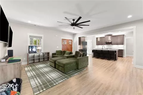 Entry Way - 631 Edmondson Rd, Monroe, GA 30656 photo 2 of 5