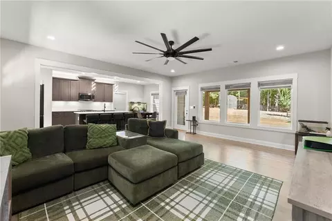 Living - 631 Edmondson Rd, Monroe, GA 30656 photo 1 of 1