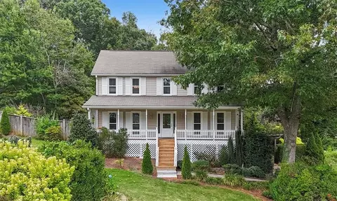 720 Creek Trl NW, Kennesaw, GA 30144