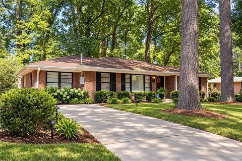 2661 Collier Dr NW, Atlanta, GA 30318