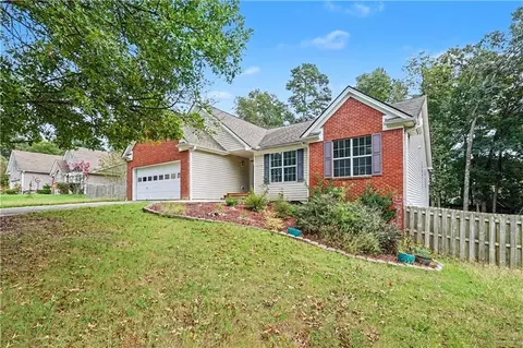 1305 Cedar Oak Ln, Lawrenceville, GA 30043
