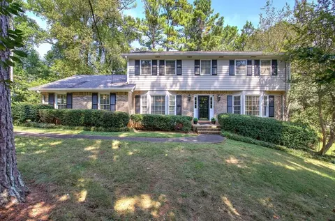 2747 Pinestream Dr NE, Marietta, GA 30068