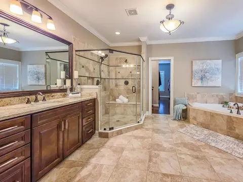 Bath - 103 Dover Rd, Milton, GA 30004 photo 1 of 8