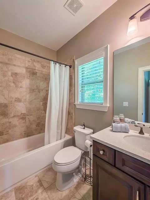 Bath - 103 Dover Rd, Milton, GA 30004 photo 6 of 8