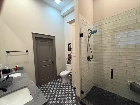 Bath - 1 E 3rd Ave #402, Rome, GA 30161 photo 1 of 2