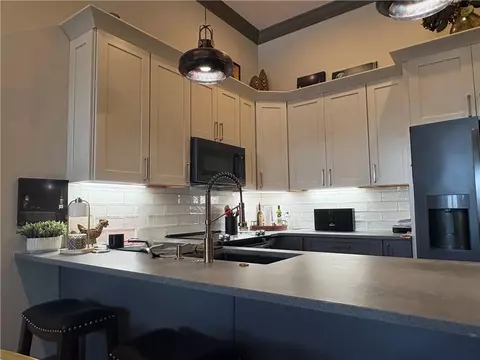 Kitchen - 1 E 3rd Ave #402, Rome, GA 30161 photo 3 of 9
