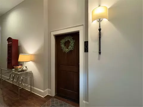 Entry Way - 1 E 3rd Ave #402, Rome, GA 30161 photo 2 of 5
