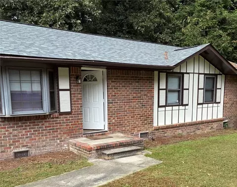 1345 Labelle St, Jonesboro, GA 30238