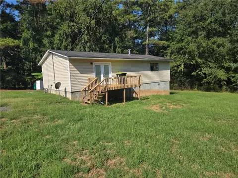 Exterior - 3836 Rex Cir, Rex, GA 30273 photo 2 of 2