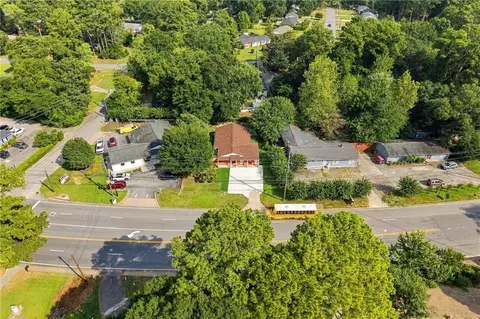 View/Area - 3153 Shallowford Rd NE, Chamblee, GA 30341 photo 3 of 5
