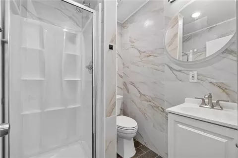 Bath - 3153 Shallowford Rd NE, Chamblee, GA 30341 photo 3 of 3