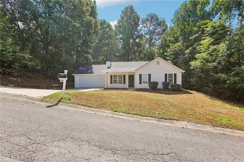 5511 Pond Mill Ct, Flowery Branch, GA 30542