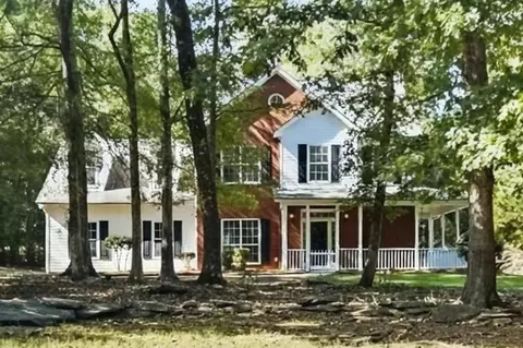 190 Jay Trl, Fayetteville, GA 30215