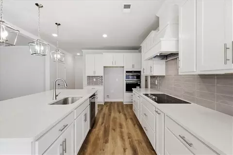 Kitchen - 2013 Seclusion Trl, Monroe, GA 30656 photo 5 of 7