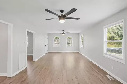 Living - 125 4th St, Rome, GA 30161 photo 5 of 7