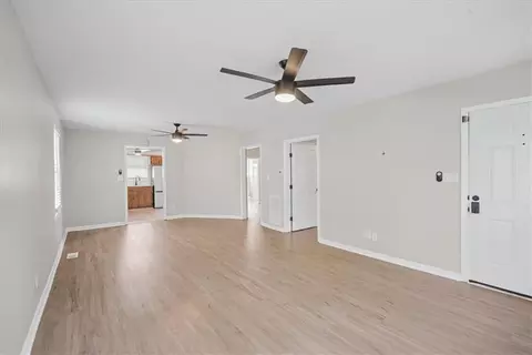 Living - 125 4th St, Rome, GA 30161 photo 3 of 7
