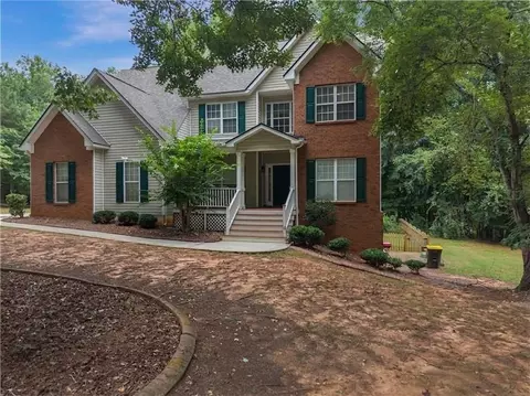 160 Perry Creek Dr, Fayetteville, GA 30215