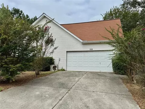 1431 Log Cabin Ln, Lawrenceville, GA 30045