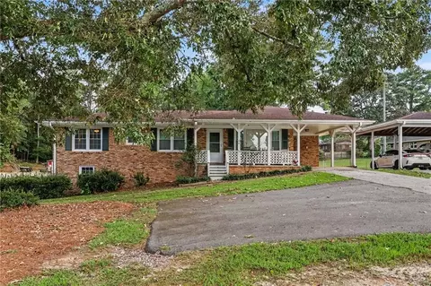 5129 Hill Rd SW, Powder Springs, GA 30127