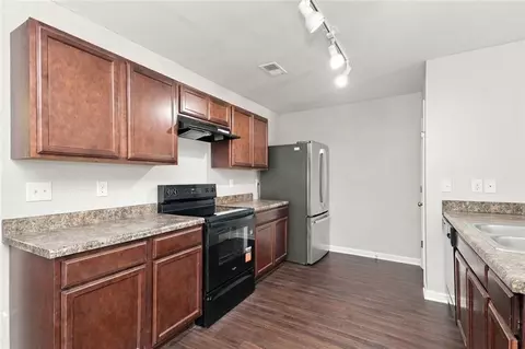 Kitchen - 1535 Hydrangea Ln, Mcdonough, GA 30253 photo 2 of 2