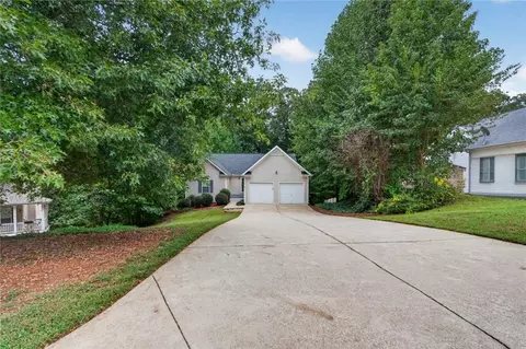 17 Mitchell Dr, Hiram, GA 30141