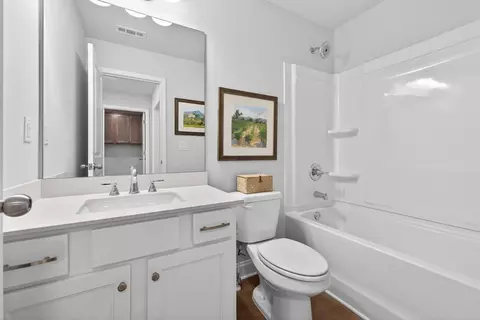Bath - 1142 Bartlett Trce, Suwanee, GA 30024 photo 1 of 3