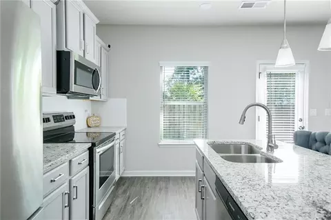 Kitchen - 2288 Elise Way, Hampton, GA 30228 photo 4 of 6