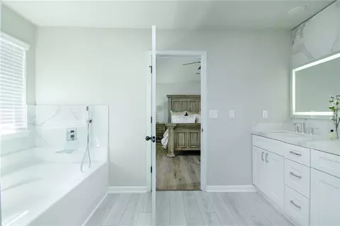 Bath - 2288 Elise Way, Hampton, GA 30228 photo 3 of 5