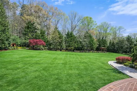 Exterior - 1310 Settles Rd, Suwanee, GA 30024 photo 7 of 9