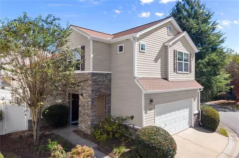 325 Hiawassee Dr, Woodstock, GA 30188