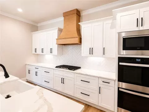 Kitchen - 70 Hidden Trl, Pendergrass, GA 30567 photo 7 of 11