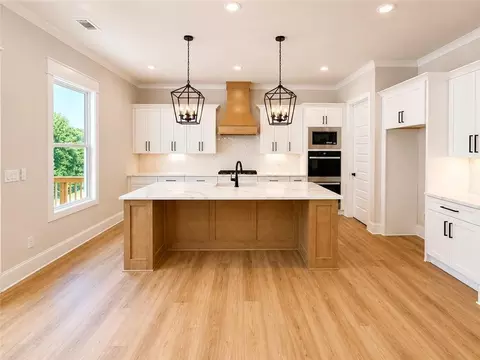Kitchen - 70 Hidden Trl, Pendergrass, GA 30567 photo 2 of 11