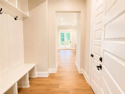 Entry Way - 70 Hidden Trl, Pendergrass, GA 30567 photo 4 of 10