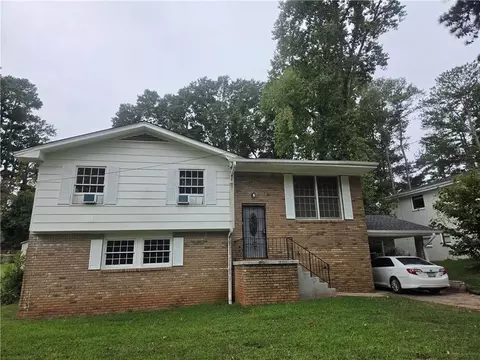 3621 Glen Mora Dr, Decatur, GA 30032