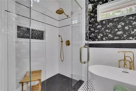 Bath - 5985 Spring St, Austell, GA 30168 photo 7 of 7