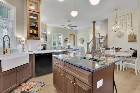 Kitchen - 5985 Spring St, Austell, GA 30168 photo 4 of 5