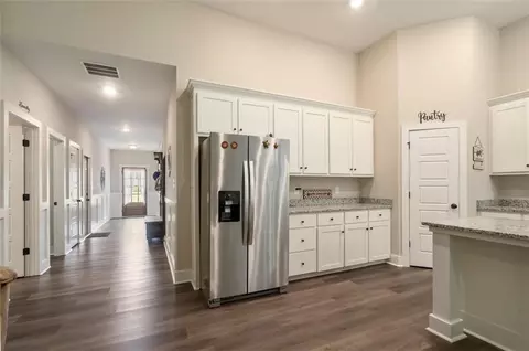 Entry Way - 212 Live Oak Ln, Comer, GA 30629 photo 1 of 5